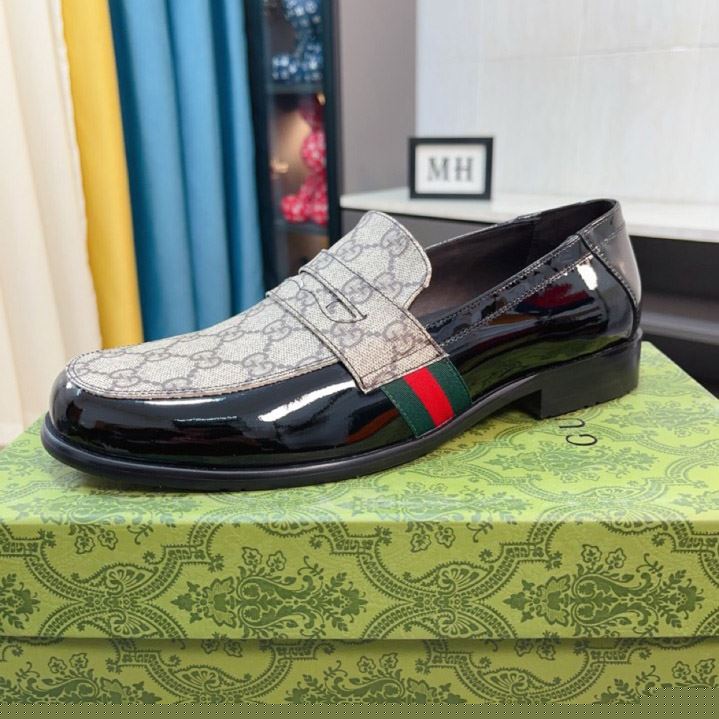 G*u*i leather shoes